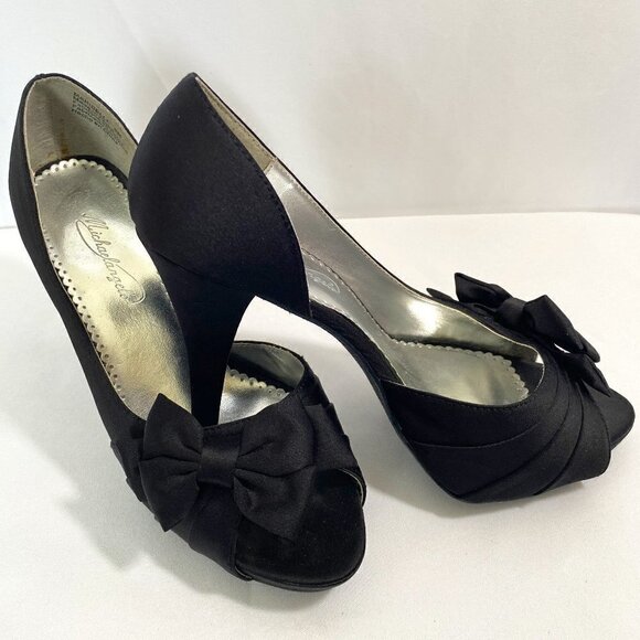 Michaelangelo Black Heels - Picture 1 of 9